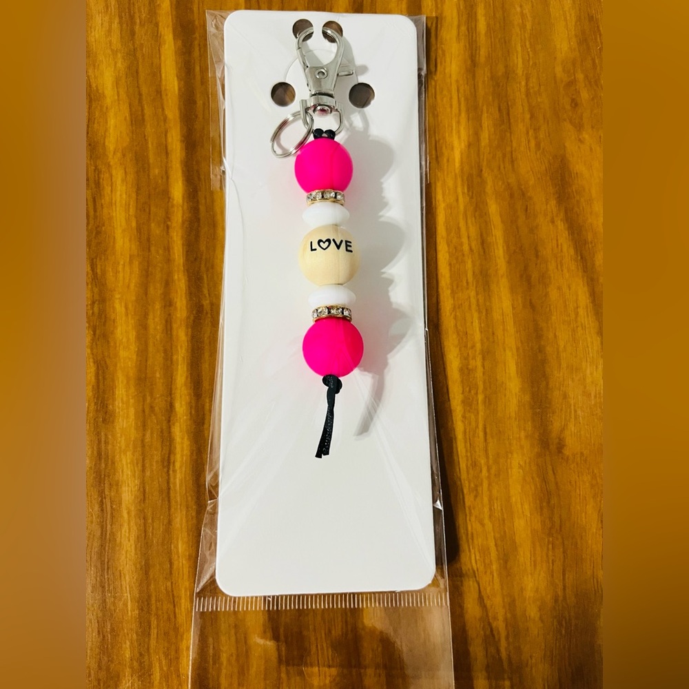 🔥Love Keychain🔥 - Picture 2 of 2